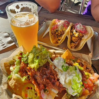 Apponaug Brewing Company - Pulled pork nachos, Chicken street corn tacos with some chilled Glitch fruited NEIPA - Brewpubs Near Me - Warwick, Rhode Island