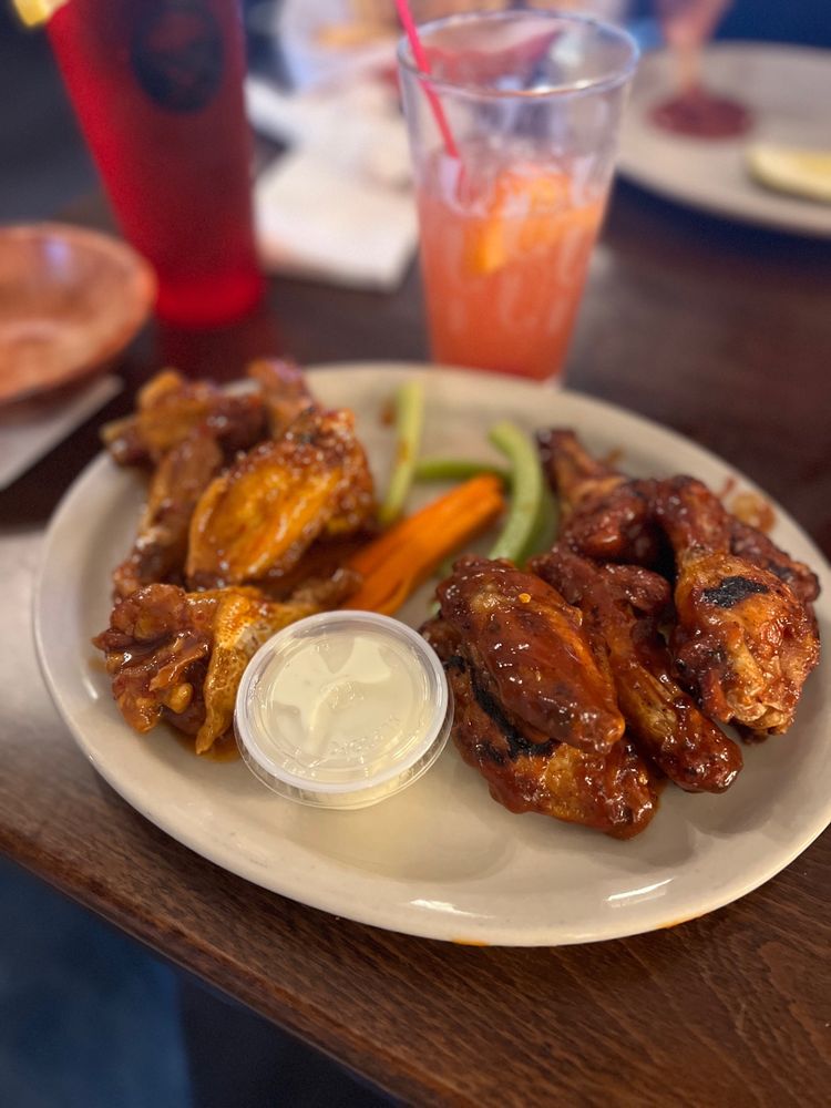 Social spots from Wellington Pub