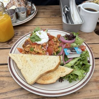 The Mont - Breakfast & Brunch Near Me - Portland, Oregon The Mont - Breakfast & Brunch Near Me - Portland, Oregon