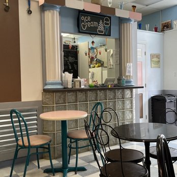 Iceburg's - Super cute - Ice Cream & Frozen Yogurt Near Me - Canonsburg, Pennsylvania Iceburg's - Super cute - Ice Cream & Frozen Yogurt Near Me - Canonsburg, Pennsylvania