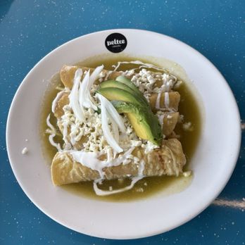 Peltre Lonchería - Enchiladas Verdes con menos queso y crema - Sandwiches Near Me - México, D.F., DIF Peltre Lonchería - Enchiladas Verdes con menos queso y crema - Sandwiches Near Me - México, D.F., DIF
