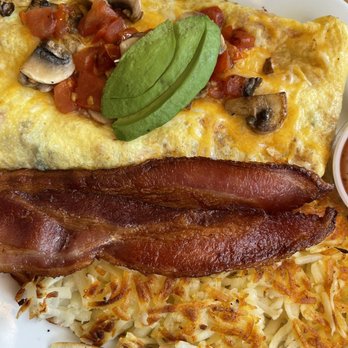 Courthouse Cafe - California omelette with a bacon on the side - Breakfast & Brunch Near Me - Susanville, California