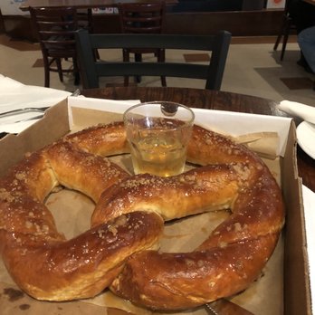 1608 Crafthouse - Brunch pretzel - Gastropubs Near Me - Virginia Beach, Virginia