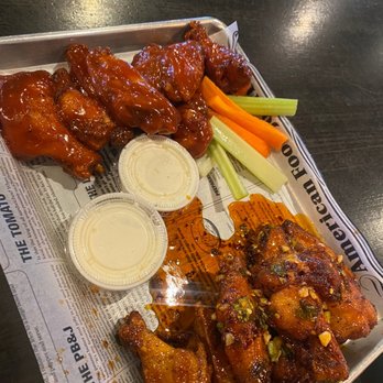 Danny's - Chicago - Danny's Wings Bbq & Spicy/Sweet Cajun - Pizza Near Me - Chicago, Illinois Danny's - Chicago - Danny's Wings Bbq & Spicy/Sweet Cajun - Pizza Near Me - Chicago, Illinois