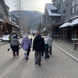 SummitCove Lodging - The tribe entering Our epic adventure