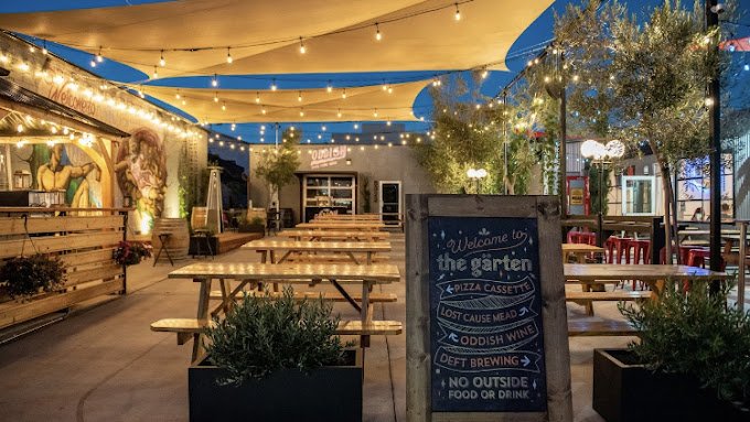 Food from Pizza Cassette