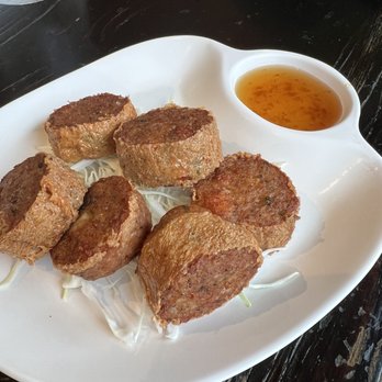Boon Chu Thai Place - Hoy Jor - Thai Near Me - Elmhurst, New York