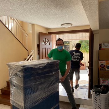 Osmon Moving & Storage - Carefully making sure furniture is packed. - Movers Near Me - Los Angeles, California