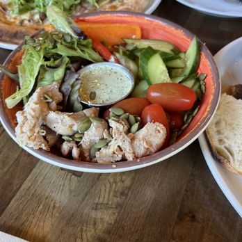Beachcrest - The green goddess salad - Beer Bar Near Me - Gleneden Beach, Oregon