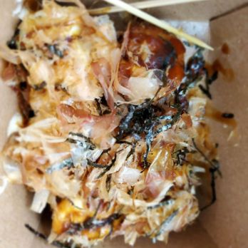 Milk Tea Lab - Yummy takoyaki (octopus balls with shredded Bonito flakes mayo takoyaki sauce and seaweed) - Bubble Tea Near Me - Vacaville, California