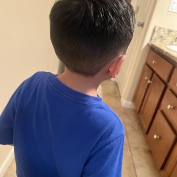 5 Stars Barber Shop - The back - Barbers Near Me - Bakersfield, California 5 Stars Barber Shop - The back - Barbers Near Me - Bakersfield, California