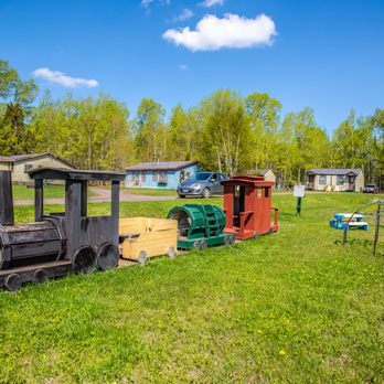 North Shore Cottages - Hotels Near Me - Duluth, Minnesota