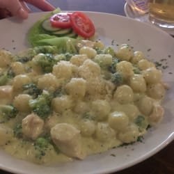 Pizzeria Istria - Gnochci s brokolici a parmezanem