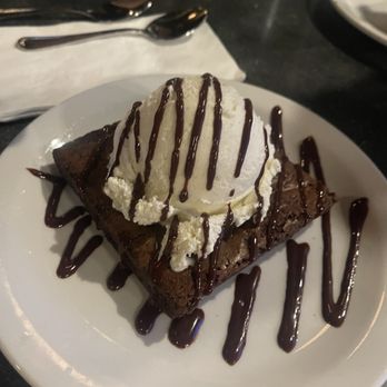 Double Mountain - Irish stout brownie - Breweries Near Me - Hood River, Oregon