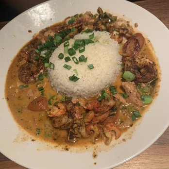 Yard House - Bars Near Me - Hallandale Beach, Florida