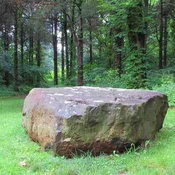 Veteran's Memorial Park - Some nice big rocks - Parks Near Me - Southington, Connecticut Veteran's Memorial Park - Some nice big rocks - Parks Near Me - Southington, Connecticut