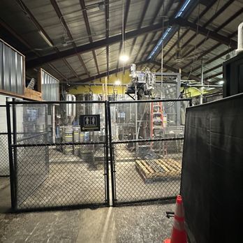 Aloha Beer Co - Brewery tanks - Breweries Near Me - Honolulu, Hawaii Aloha Beer Co - Brewery tanks - Breweries Near Me - Honolulu, Hawaii