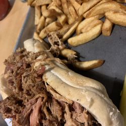 Camp 31 - Pulled Pork Sandwich