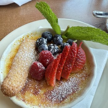 The Trident - Classic Vanilla Bean Crème Brulee (highly recommend) - Seafood Near Me - Sausalito, California The Trident - Classic Vanilla Bean Crème Brulee (highly recommend) - Seafood Near Me - Sausalito, California