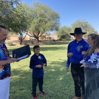 Russell Wimberly - Simple wedding in the park - Officiants Near Me Russell Wimberly - Simple wedding in the park - Officiants Near Me
