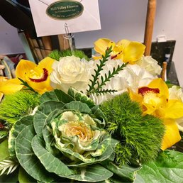 Here's a photo of the gorgeous Harvest Moon arrangement. Here's a photo of the gorgeous Harvest Moon arrangement.