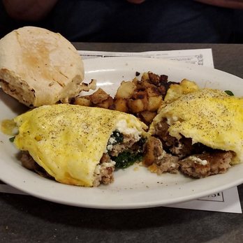 Bill's Bread and Breakfast - Hubby had a sausage omelet with home made English muffin. - Breakfast & Brunch Near Me - Putnam, Connecticut