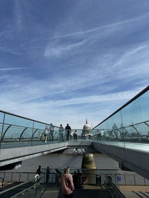 Millennium Bridge by null