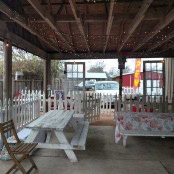 Papi's Pies - Outdoor seating. - Desserts Near Me - Round Rock, Texas Papi's Pies - Outdoor seating. - Desserts Near Me - Round Rock, Texas