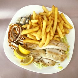 Lota Takeaway - Grilled fish, grilled calamari and chips