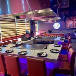 Sake Sushi Hibachi Steak House - Hibachi inside area