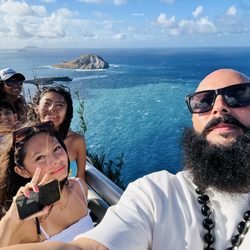 Makapu'u Point Lighthouse Trail - Say queso!