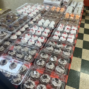 Linda's Hometown Bakery - Cupcakes - Bakeries Near Me - Canonsburg, Pennsylvania