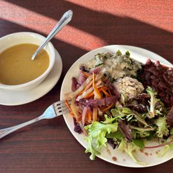 Shangri-La Buddha Vegan - Delicious vegan full plate with soup. Love it!