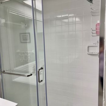 Naples Resurfacing - previously the shower was beige - Refinishing Services Near Me - Naples, Florida