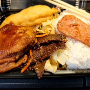 Gulick Delicatessen - Lunch@Gulick Delicatessen; 12/23/2023. Mahalo Nui Hubby David picked up 2x Bentos 4us, mine w/Shrimp Tempura & his w/Mahimahi.Too much rice! - Japanese Near Me - Honolulu, Hawaii