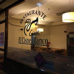 El Cisne Blanco - El cisne blanco. Comida china.
