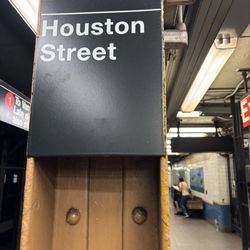 MTA - Houston Street Subway Station - Sign