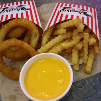 Portillo's Rolling Meadows - Cheese fries & onion rings - Hot Dogs Near Me - Rolling Meadows, Illinois