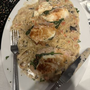 Capri Xpress Lemont - Chicken tetrazzini. - Italian Near Me - Lemont, Illinois Capri Xpress Lemont - Chicken tetrazzini. - Italian Near Me - Lemont, Illinois