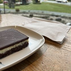 Caffe Garibaldi - Nanaimo bar