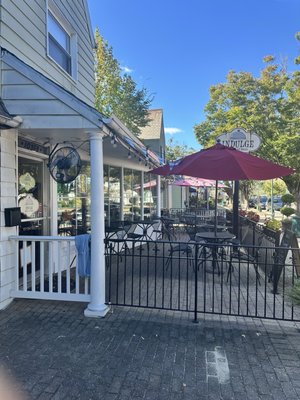 Indulge Bakery & Bistro by null