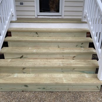 Carpentry Painting - Front porch steps - Carpenters Near Me - Richmond, Virginia Carpentry Painting - Front porch steps - Carpenters Near Me - Richmond, Virginia