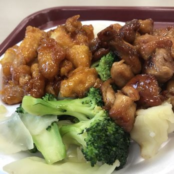 Suki Hana - chicken and broccoli on a plate - Japanese Near Me - Niagara Falls, New York Suki Hana - chicken and broccoli on a plate - Japanese Near Me - Niagara Falls, New York