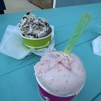 Pete's Ice Cream Factory - Homemade strawberry and cookies & cream - Ice Cream & Frozen Yogurt Near Me - Orange Beach, Alabama Pete's Ice Cream Factory - Homemade strawberry and cookies & cream - Ice Cream & Frozen Yogurt Near Me - Orange Beach, Alabama