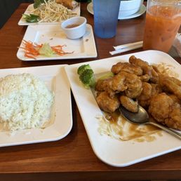 Orange chicken and thia tea.