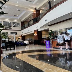Lexus of North Miami - Lobby