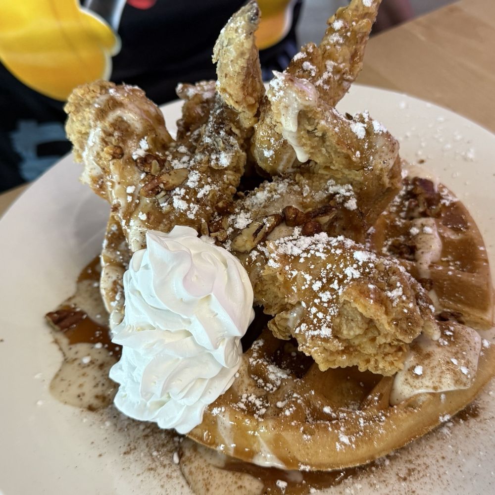 Pure Social Bar & Grill - Nice Presentation - Sports Bars Near Me - Richardson, Texas Pure Social Bar & Grill - Nice Presentation - Sports Bars Near Me - Richardson, Texas
