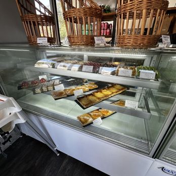 Baguette et Chocolat - Dessert case - Bakeries Near Me - Bee Cave, Texas