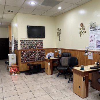 Nails by Lynn - Nail Salons Near Me - West Hills, California Nails by Lynn - Nail Salons Near Me - West Hills, California