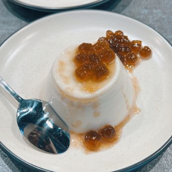 Lua Vietnamese Cuisine - Jiggle Tofu Pudding with Brown Sugar Boba - Vietnamese Near Me - Edison, New Jersey Lua Vietnamese Cuisine - Jiggle Tofu Pudding with Brown Sugar Boba - Vietnamese Near Me - Edison, New Jersey